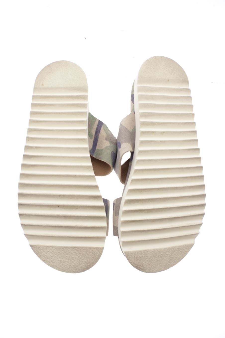 Sandalias planas de Pedro Miralles de la talla 38, de color estampado de