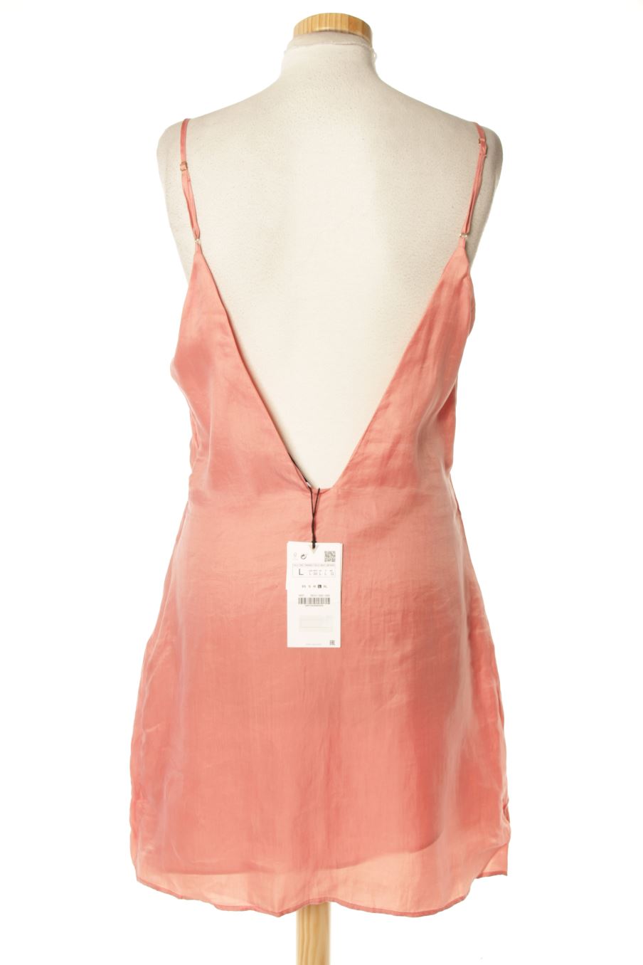 Vestido casual de Zara de la talla L, de color rosa
