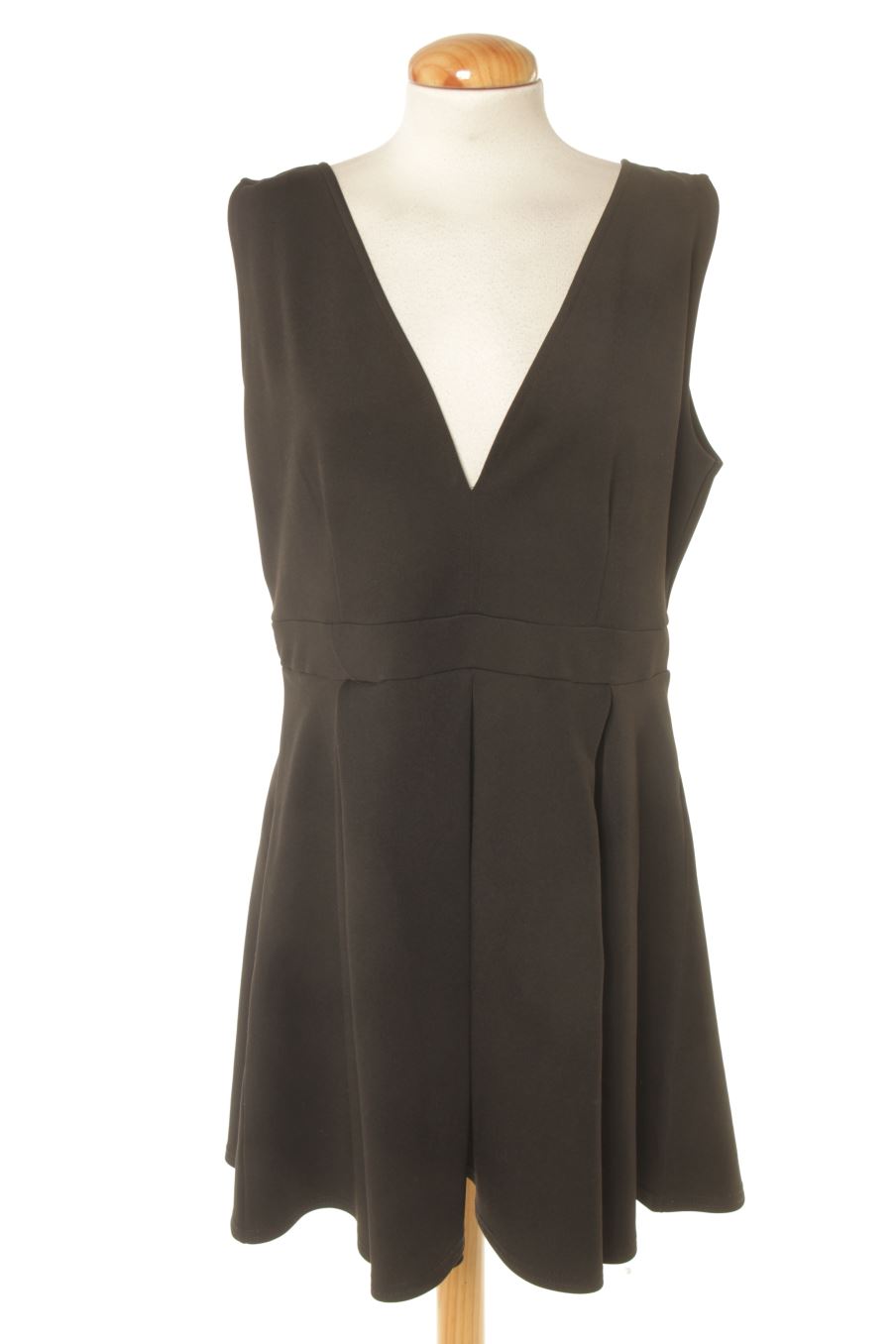 Robe casual Boohoo de la taille 46, de couleur noir