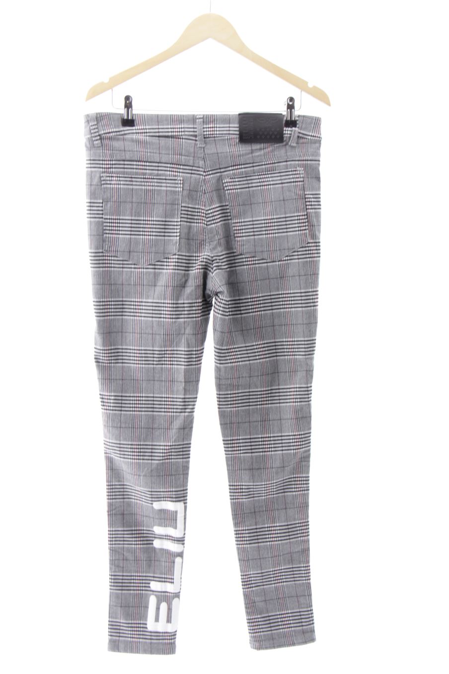 Pantalon largo de Eliu de la talla 44
