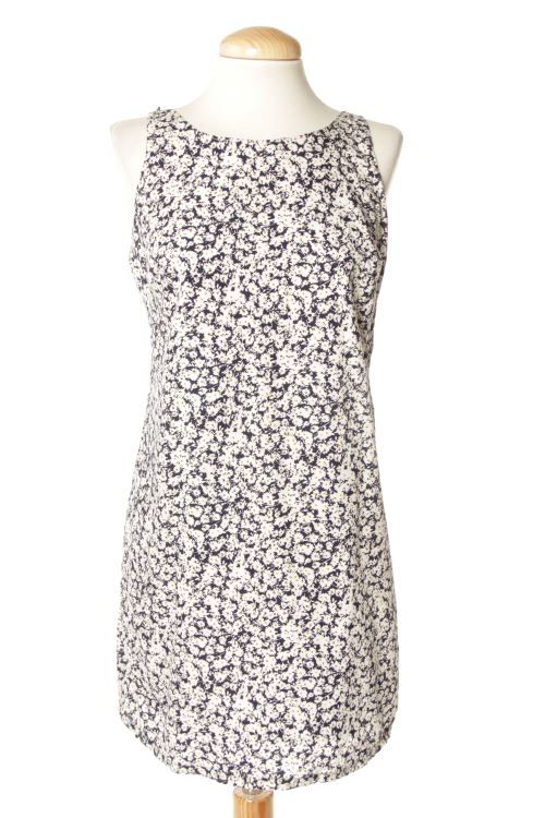 Einfaches Kleid