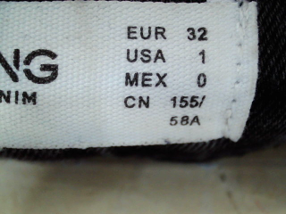 Jeans Mango de la taille 32, de couleur gris de denim
