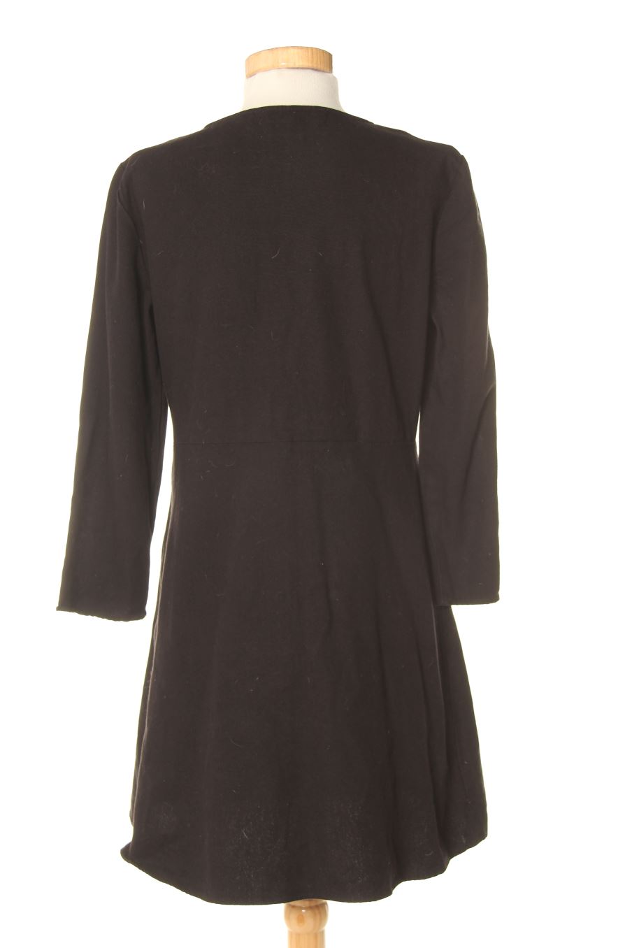 Vestido casual de Trf (ZARA) de la talla M, de color negro