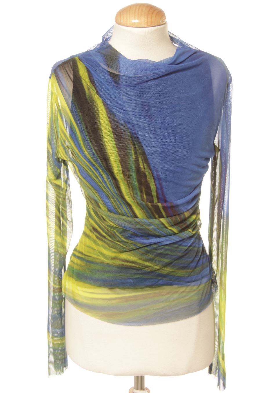 Pull Desigual de la taille M, de couleur imprimés