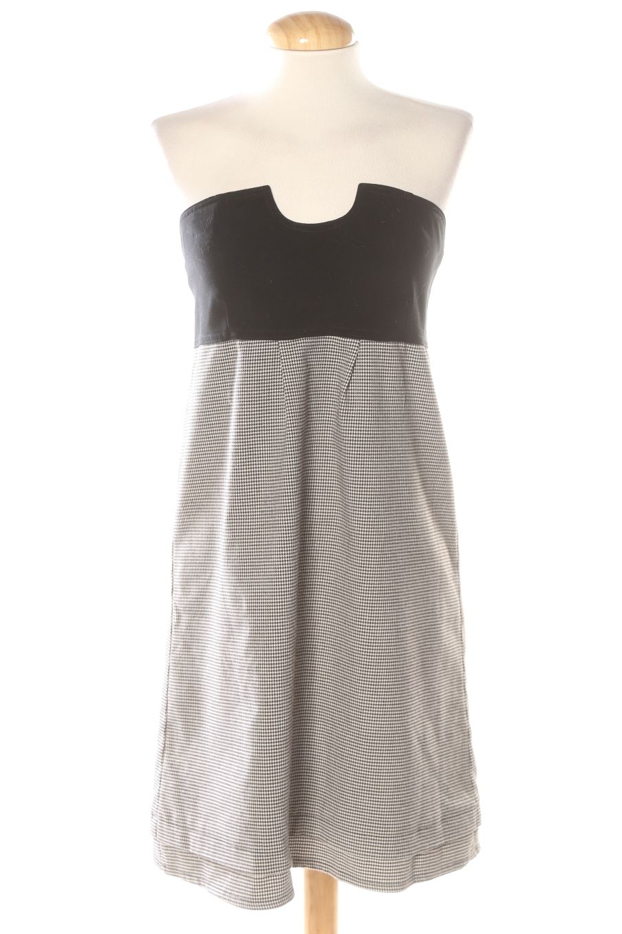 Vestito casual de Naf Naf de la talla 42, de color nero