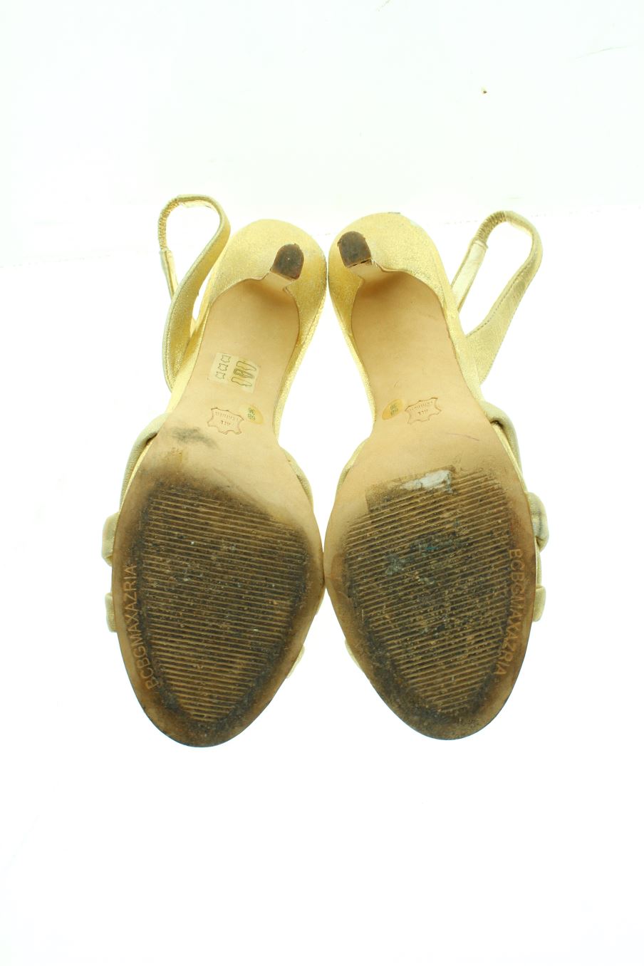 Sandalias tacon de BCBGMAXAZRIA de la talla 36, de color dorado de
