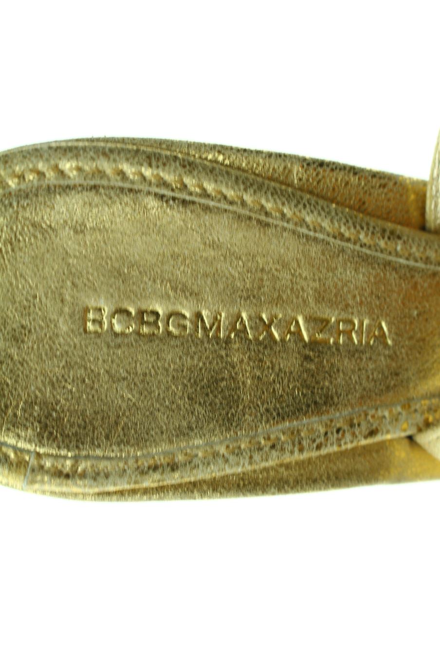 Sandalias tacon de BCBGMAXAZRIA de la talla 36, de color dorado de