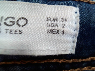 Jeans Mango de la taille 34, de couleur bleu de denim