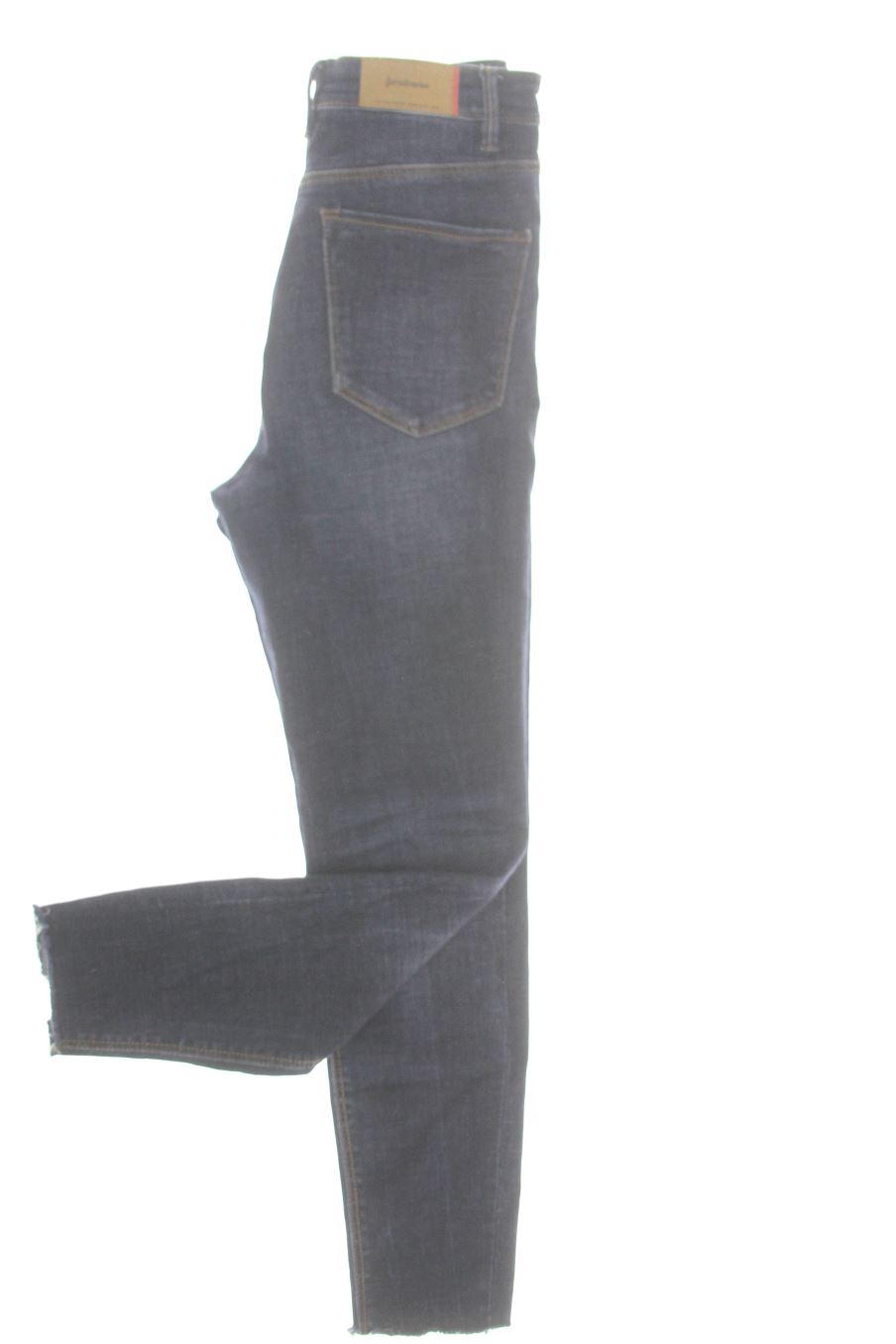 Jeans Stradivarius de la taille 38, de couleur bleu de denim
