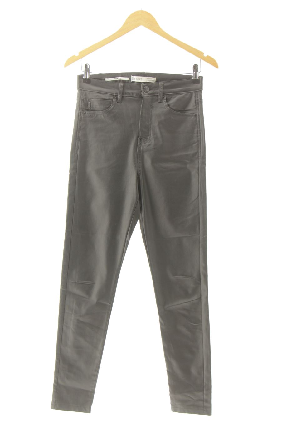 Vaquero de Bershka de la talla 38, de color negro de ropa vaquera