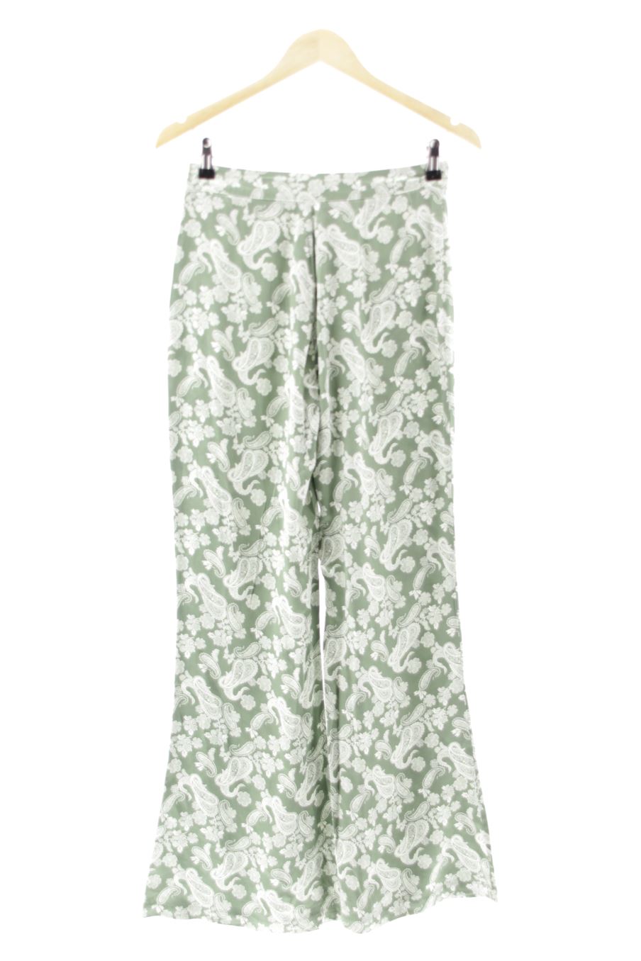 Pantalones de Stradivarius de la talla 36, de color verde