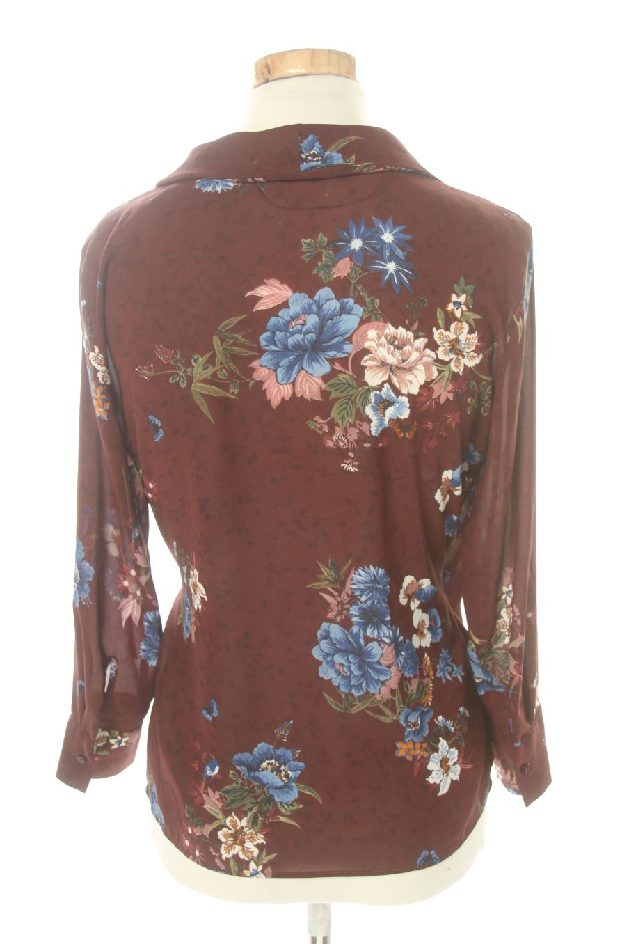 Blusa de manga larga de Zara de la talla S, de color flores