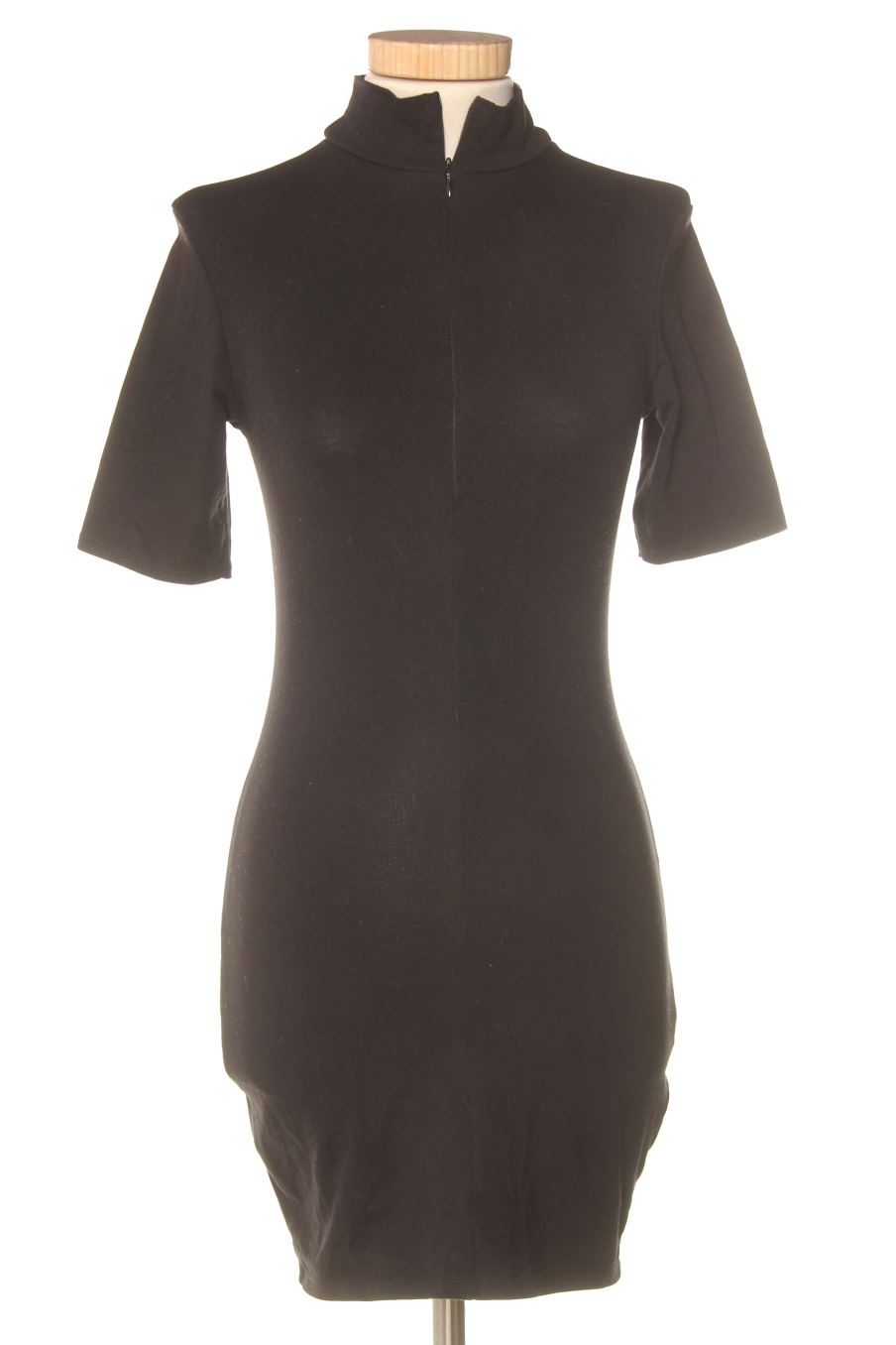 Robe casual Boohoo de la taille 34, de couleur noir