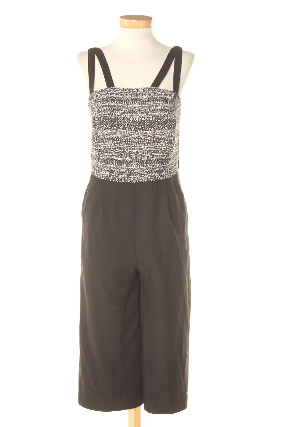 Monos de Tu de la talla 40, de color negro