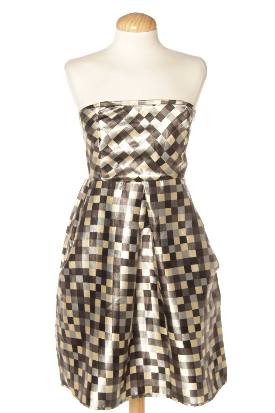 Vestito de Lavand. de la talla L, de color quadri