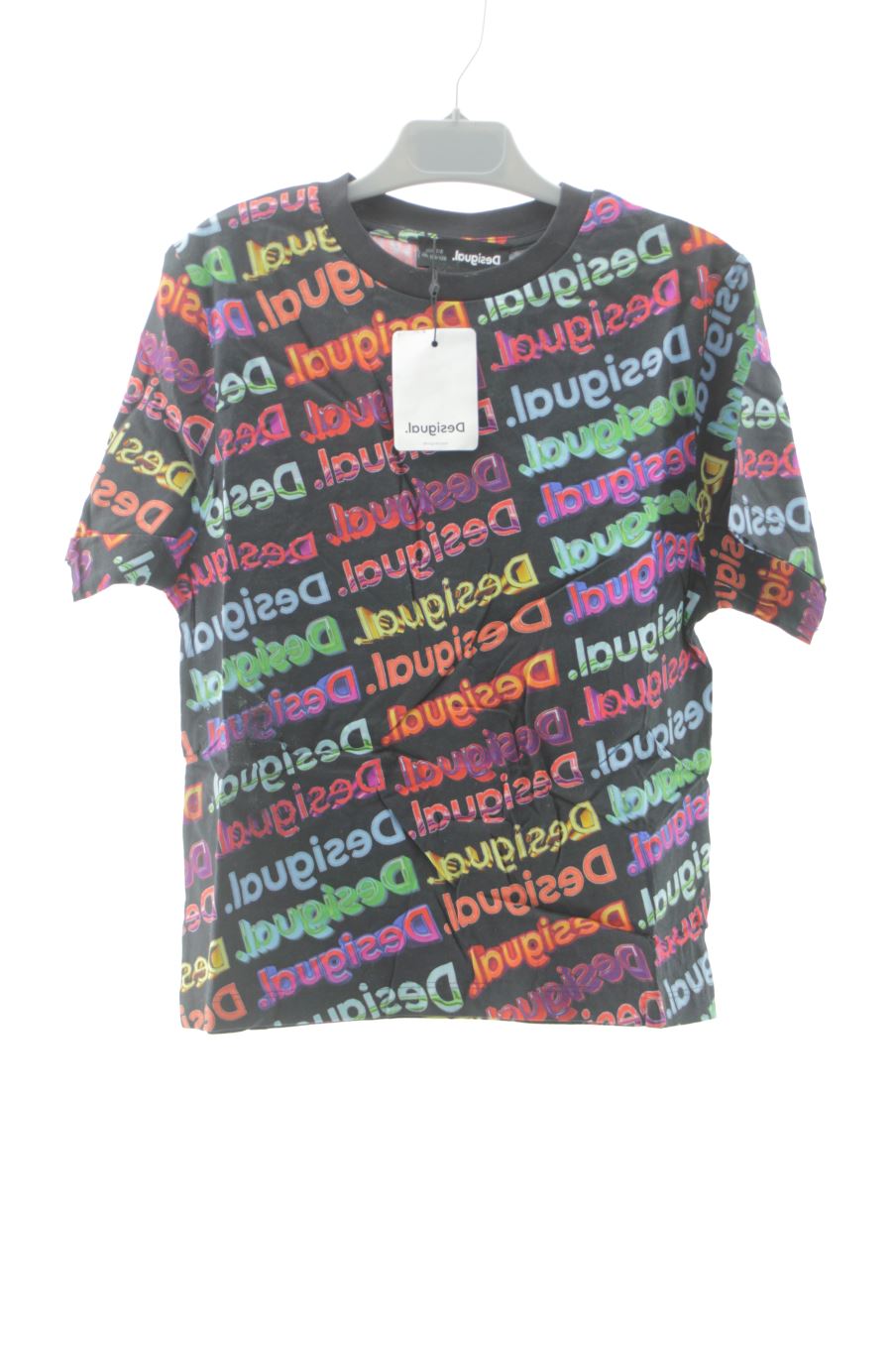 T-shirt Desigual de la taille 7 ans avec une étiquette