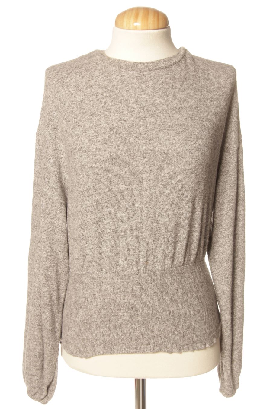 Pull Zara de la taille M, de couleur gris