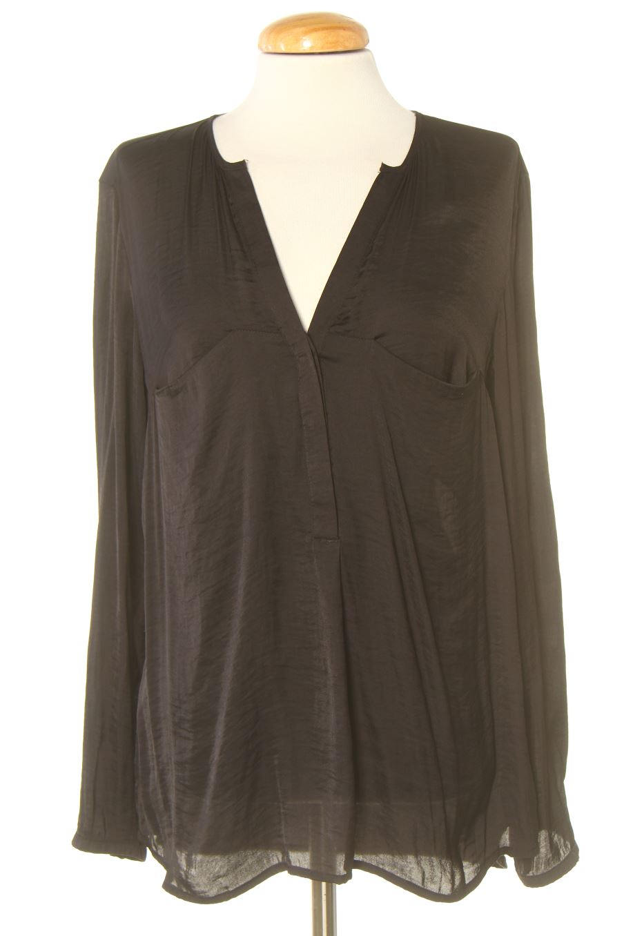 Blusa de manga larga de Zara de la talla L, de color negro