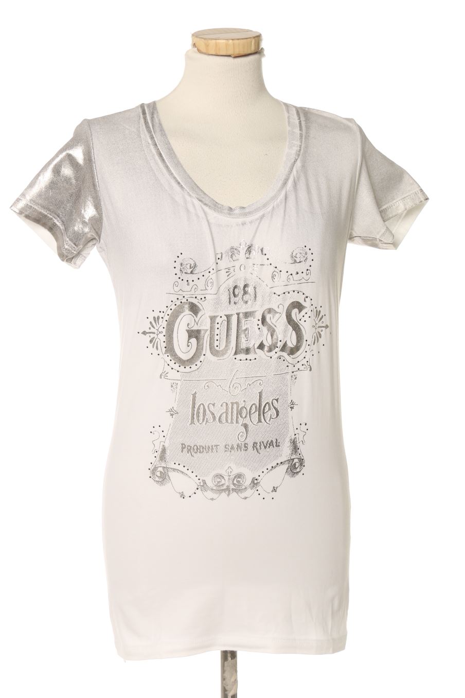 T-shirt Guess de la taille L, de couleur blanc