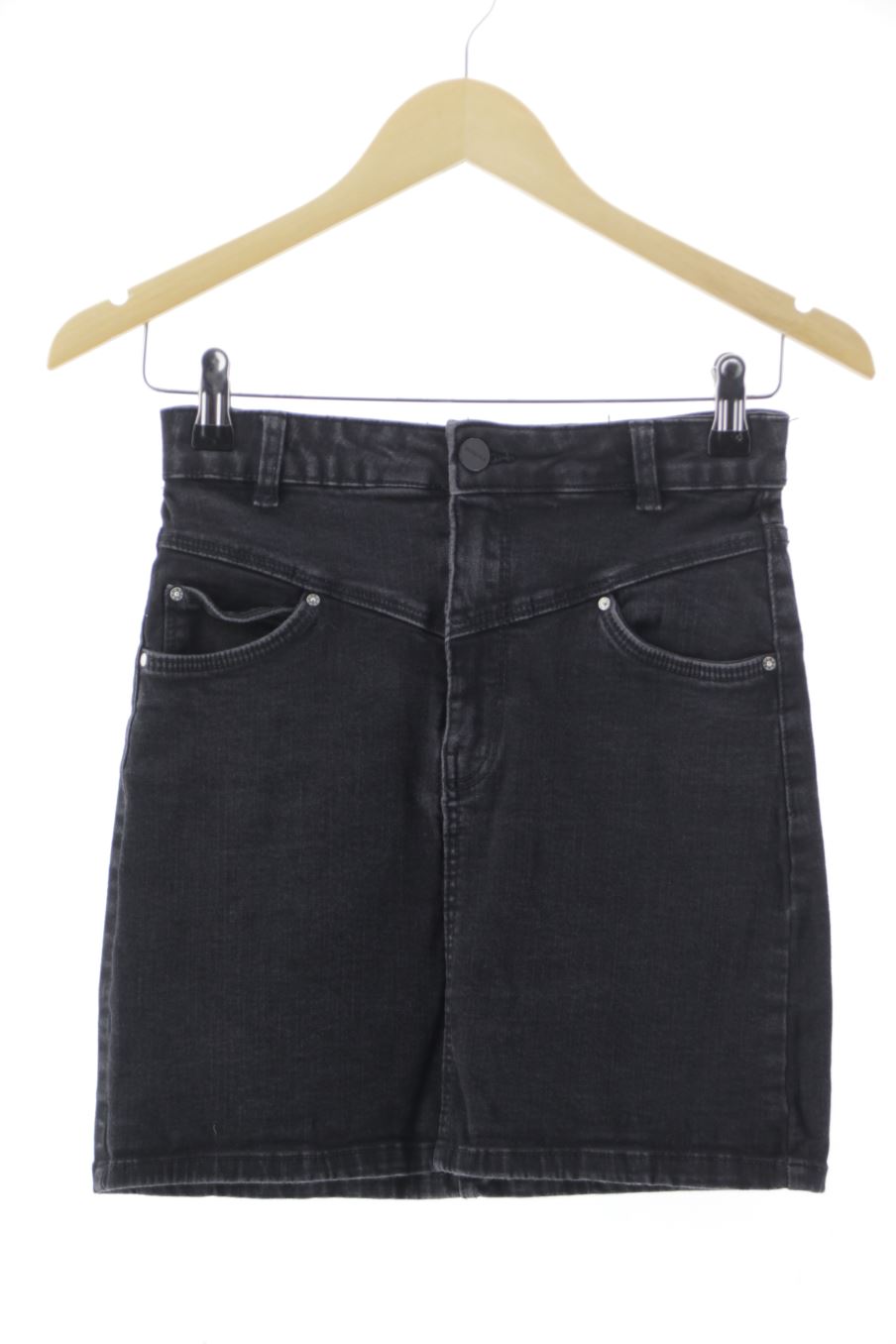 Gonne de Bershka de la talla 34, de color nero