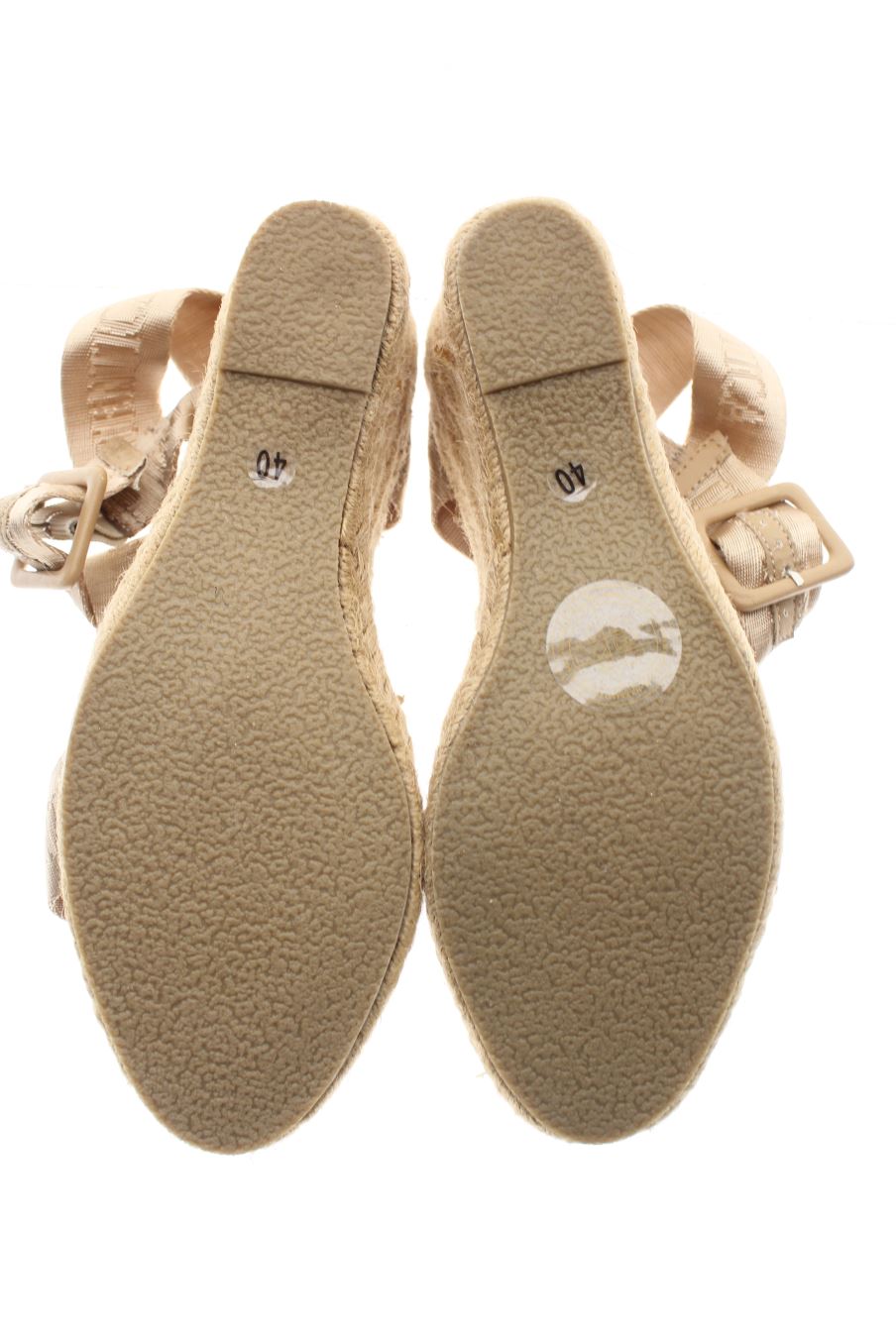 Sandalias tacon de LA MARCA de la talla 40, de color beige de