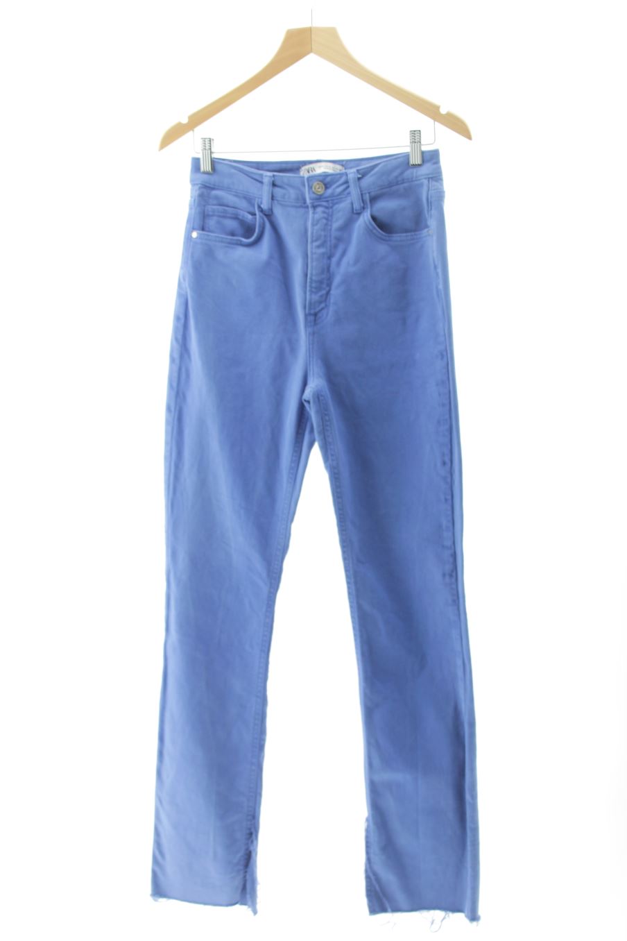Jeans Zara de la taille 38, de couleur bleu de denim