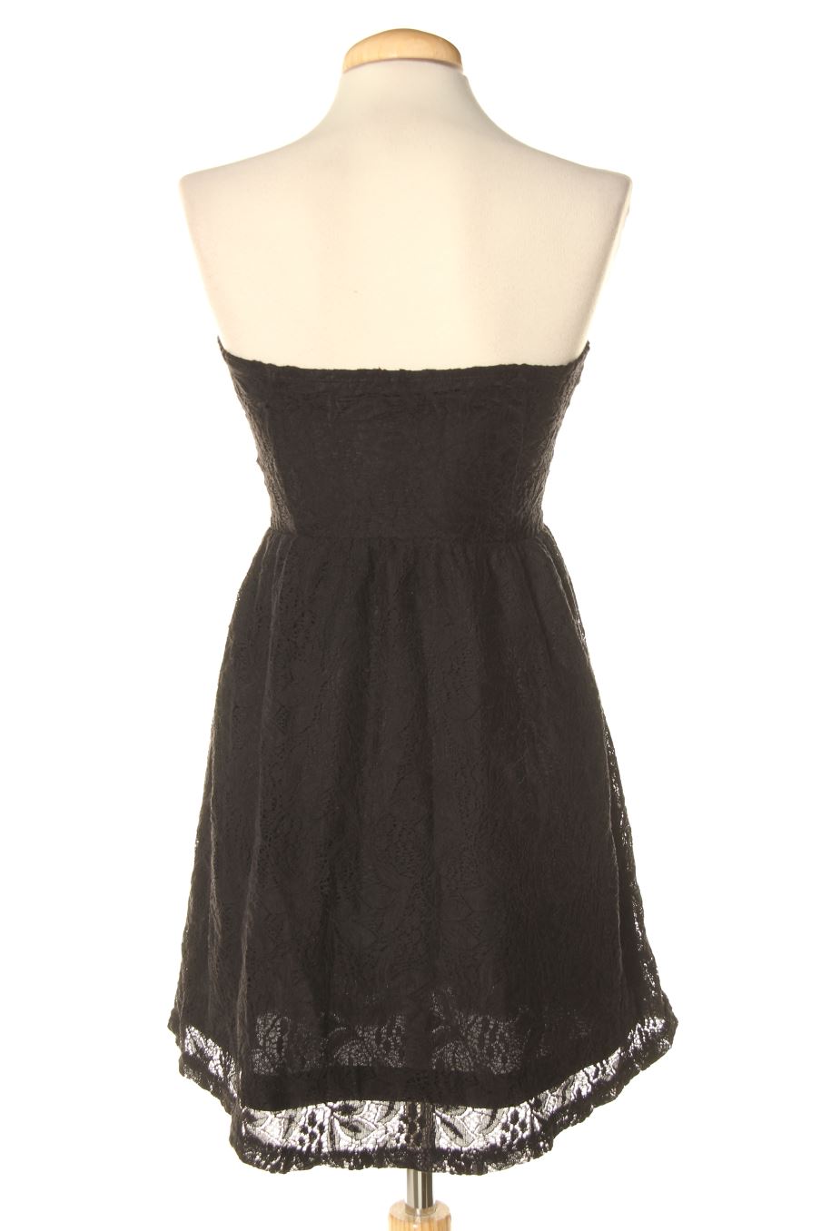 Robe casual Stradivarius de la taille M, de couleur noir
