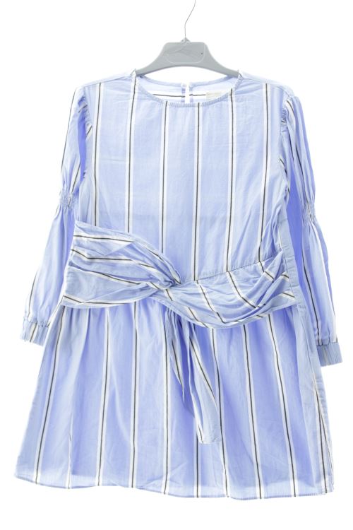 Aufwändiges Kleid