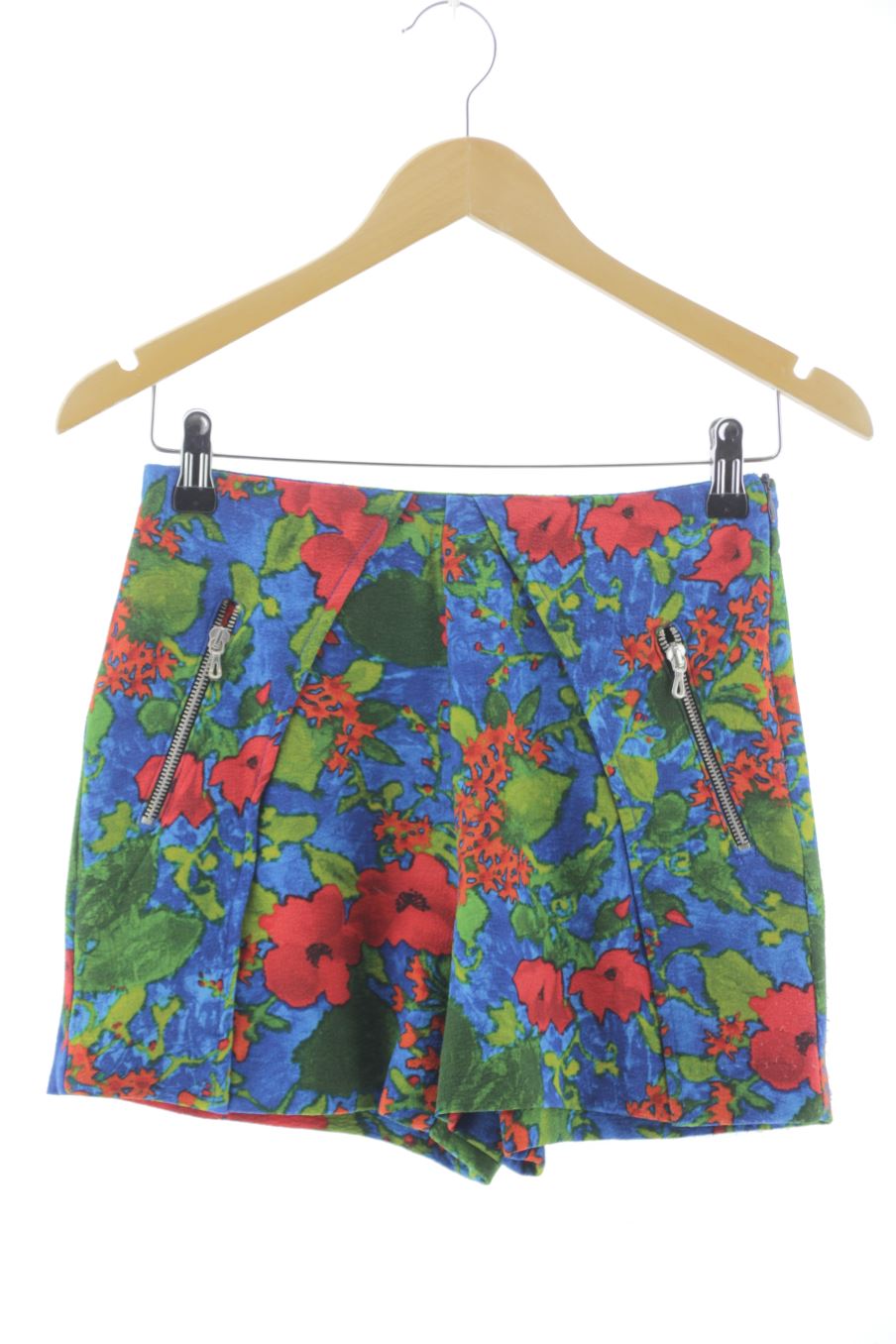 Pantalón corto de Zara de la talla XS, de color flores
