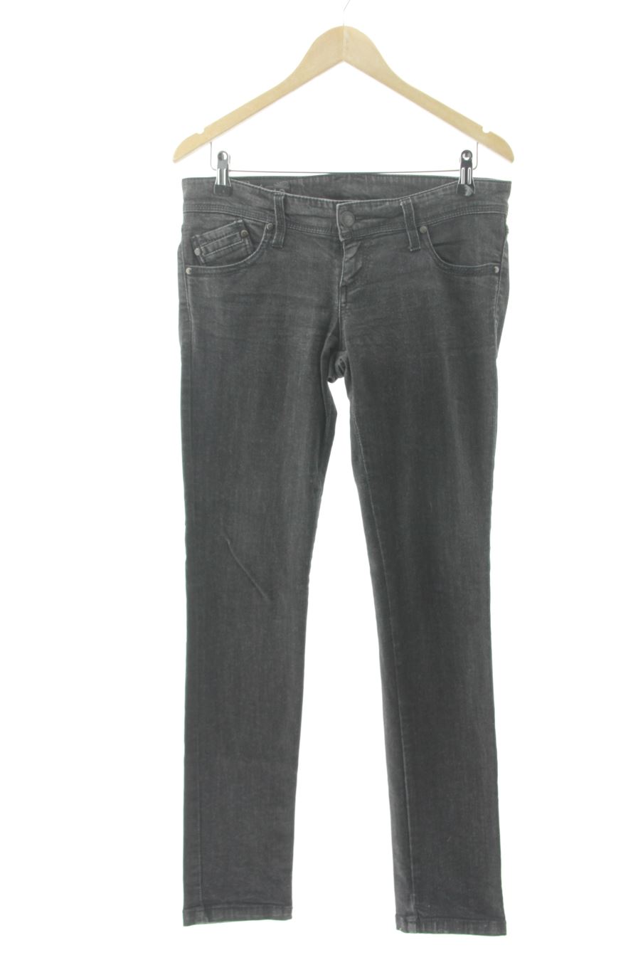 Jeans Stradivarius de la taille 40, de couleur noir de denim