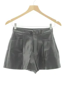 Pantaloni corti 32 Stradivarius, foto 1 di 2