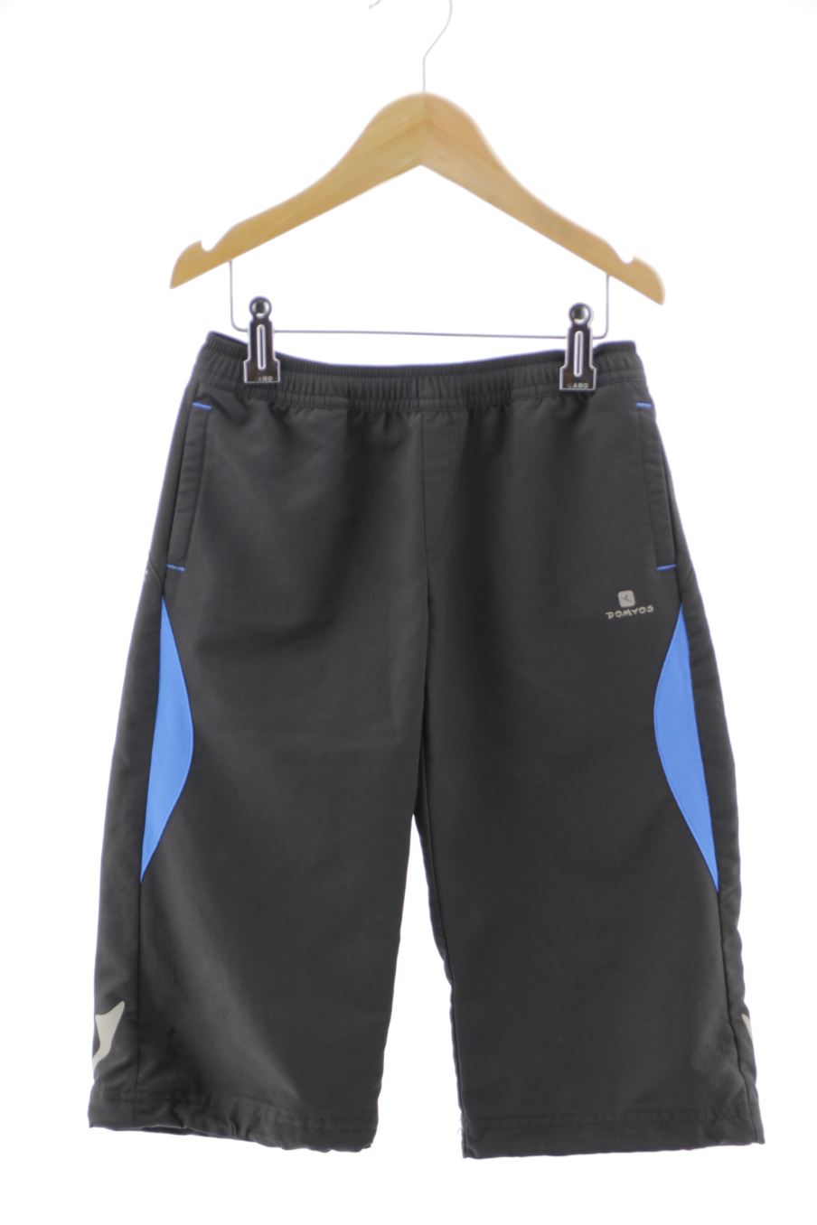 Short Domyos (DECATHLON) de la taille 6 ans de seconde main