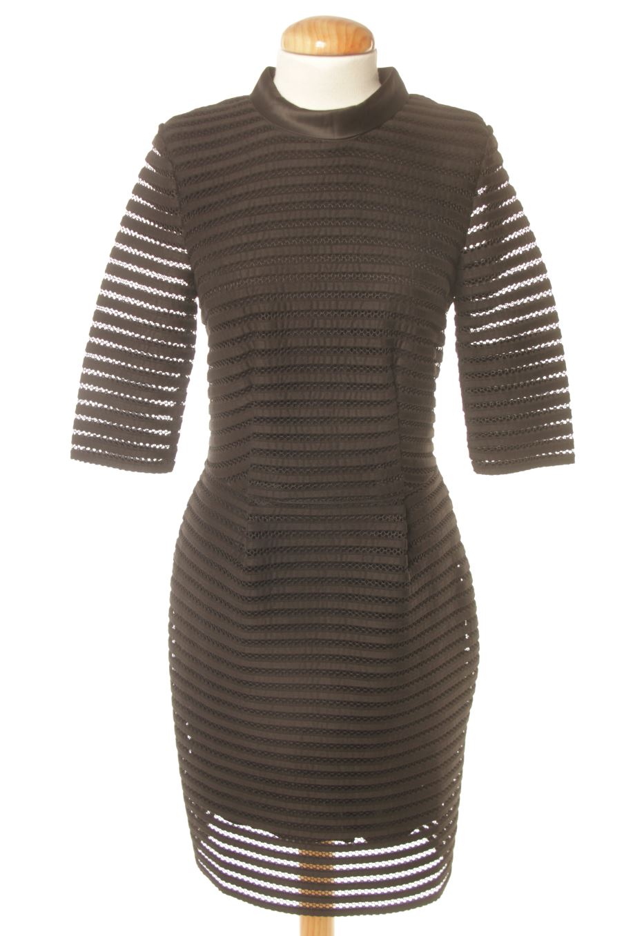 Robe Mademoiselle R de la taille 36, de couleur noir