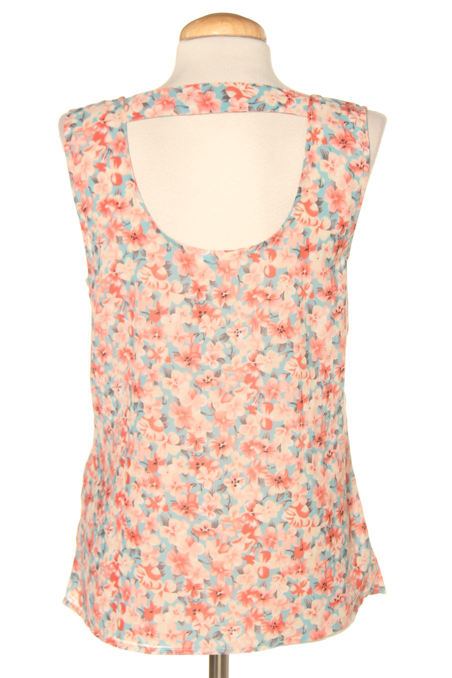 Top Only de la taille 34, de couleur fleurs