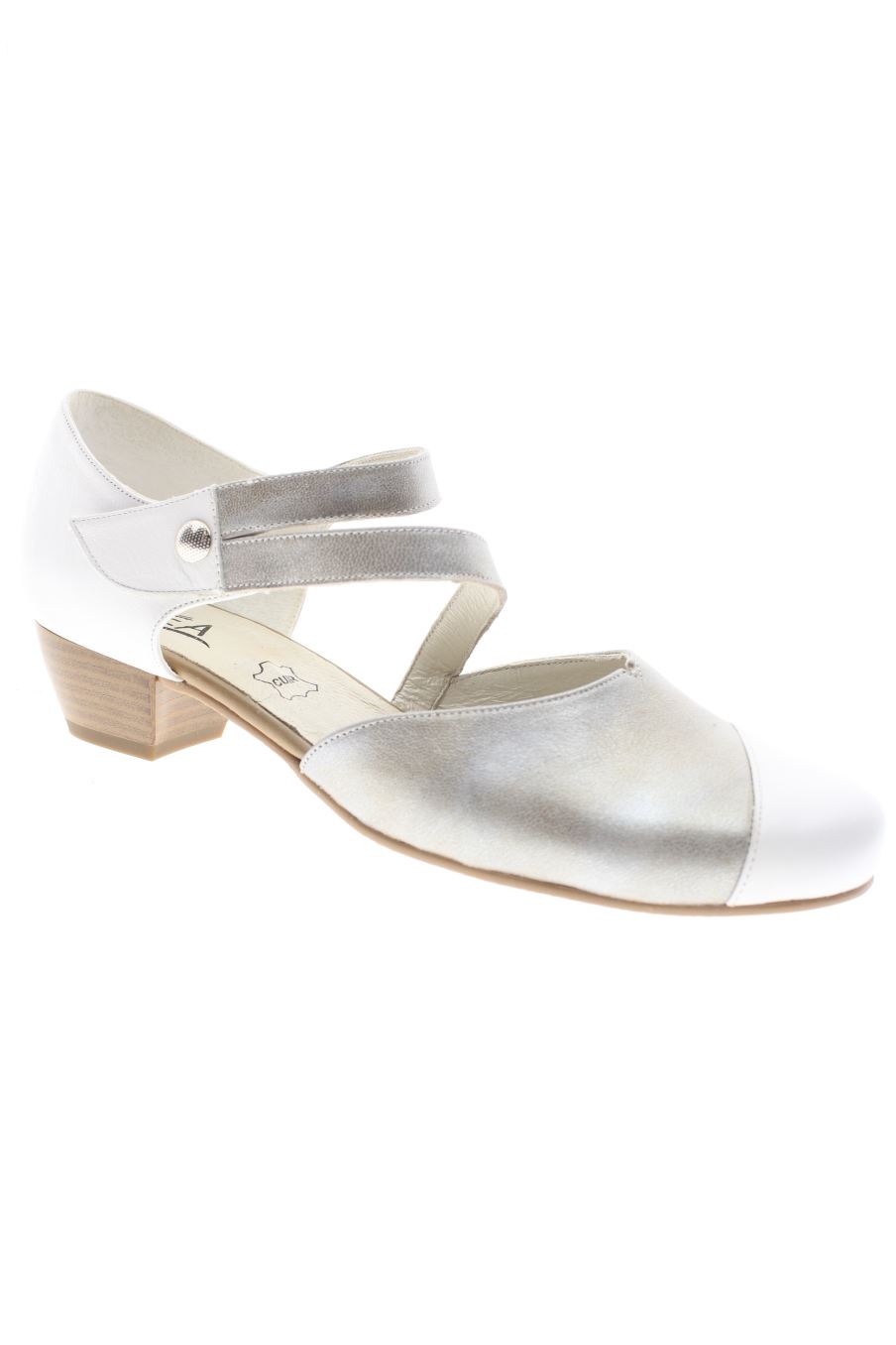 Zapatos de tacon de inéa  de la talla 38, de color plateado de