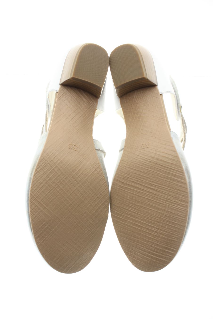 Zapatos de tacon de inéa  de la talla 38, de color plateado de