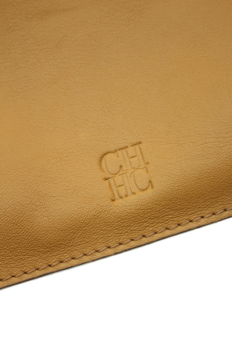 Clutch Marrón de Carolina Herrera