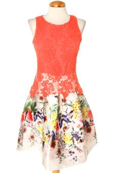 Aufwändiges Kleid S Lamorena