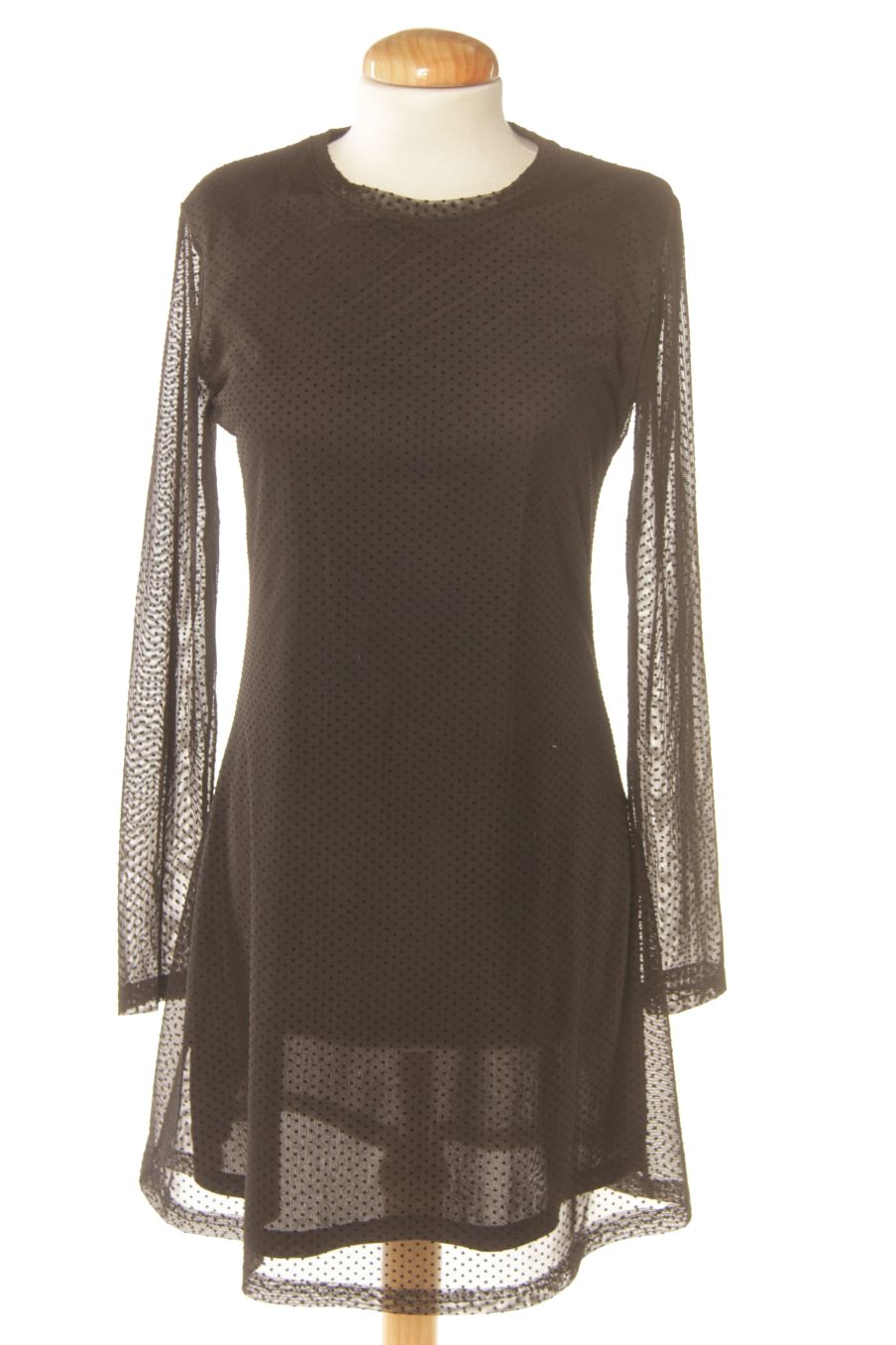 Robe casual Stradivarius de la taille L, de couleur noir