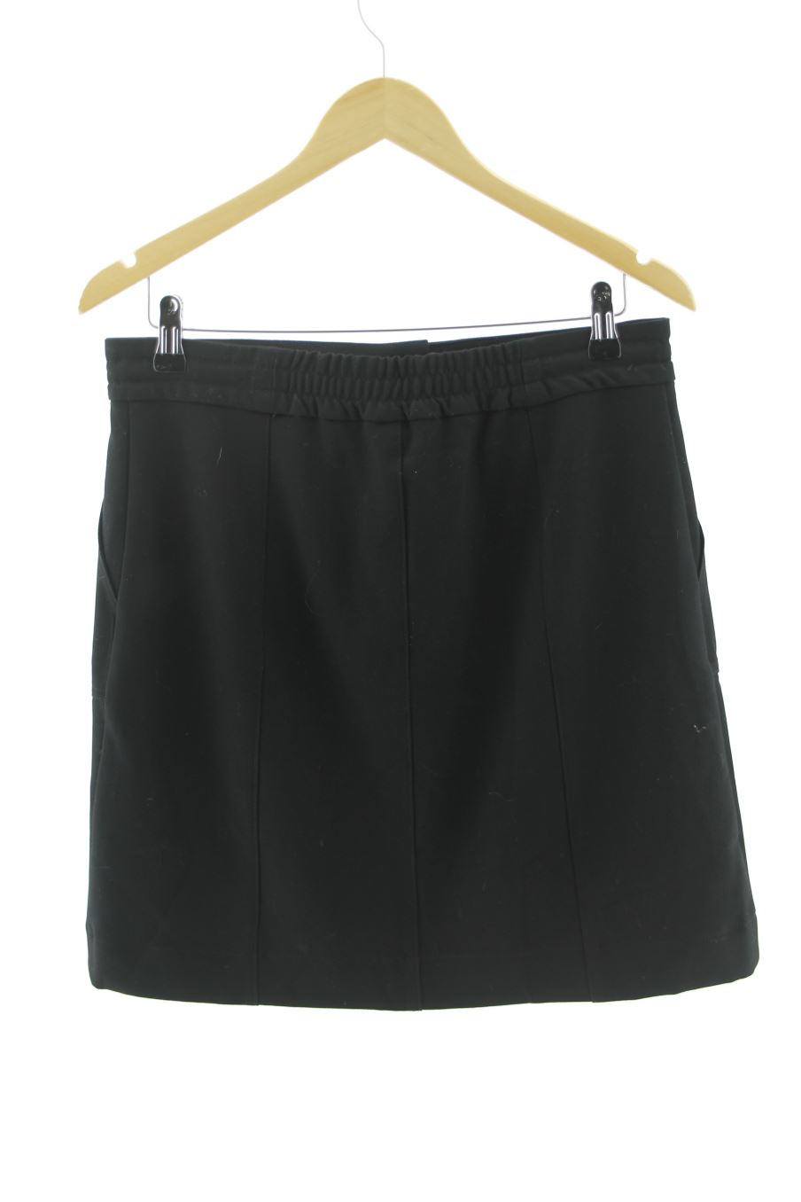 Jupe Caroll de la taille 40, de couleur noir