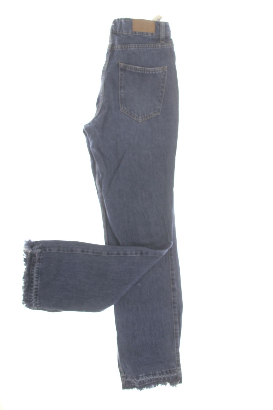 Jeans Stradivarius de la taille 36, de couleur bleu de denim