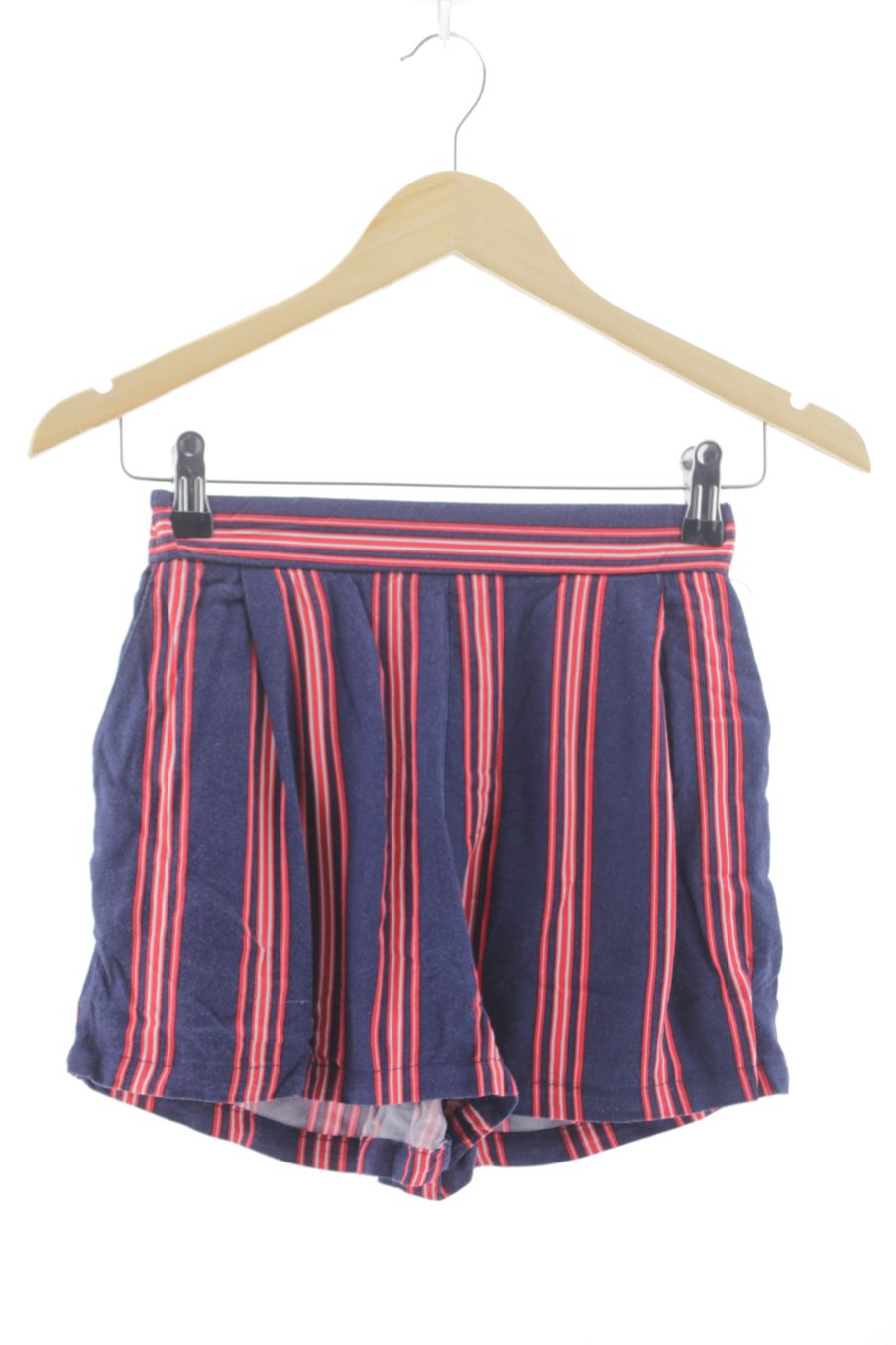 Shorts Pull & Bear de la taille S, de couleur rayures