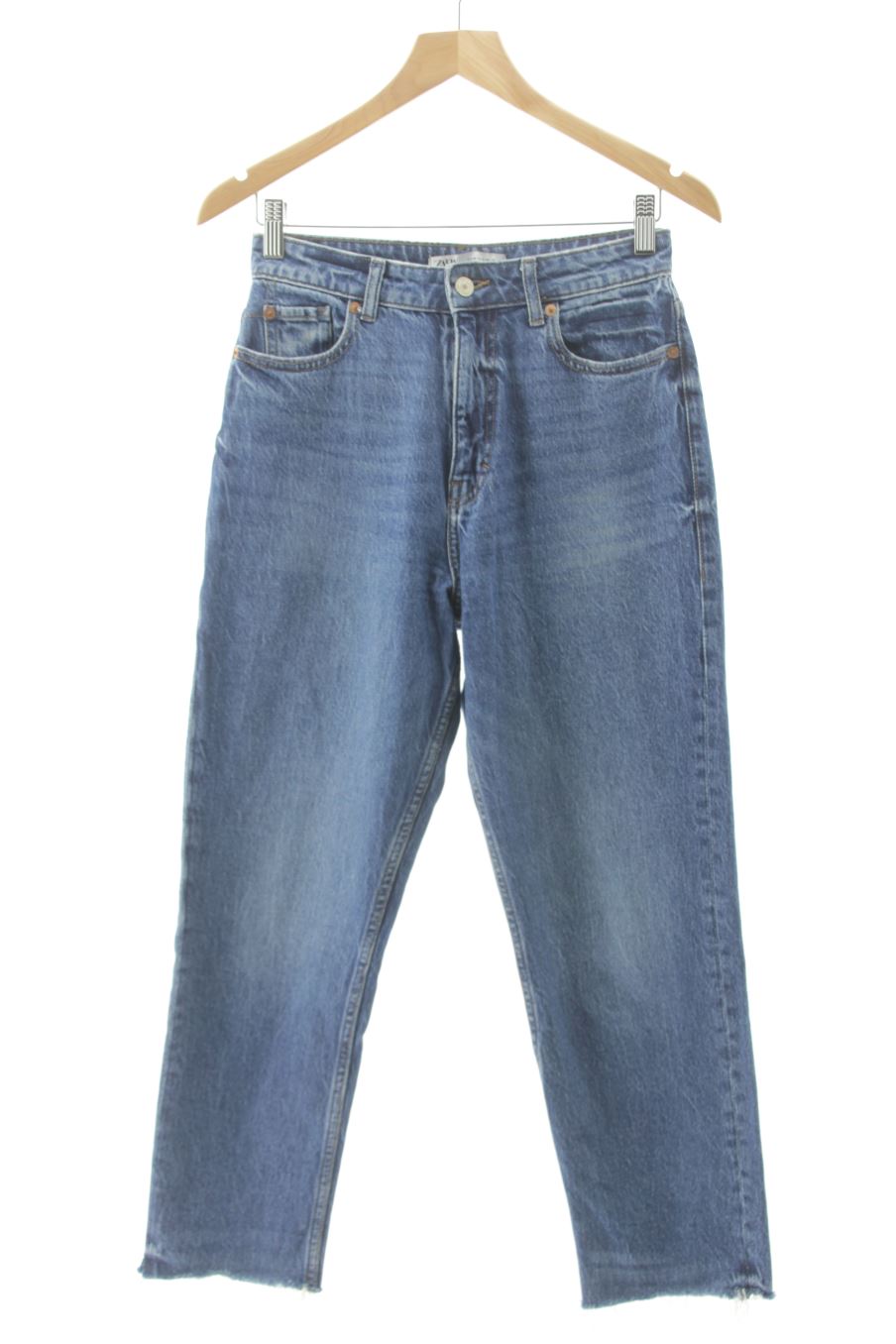 Vaquero de Zara de la talla 36, de color azul de ropa vaquera