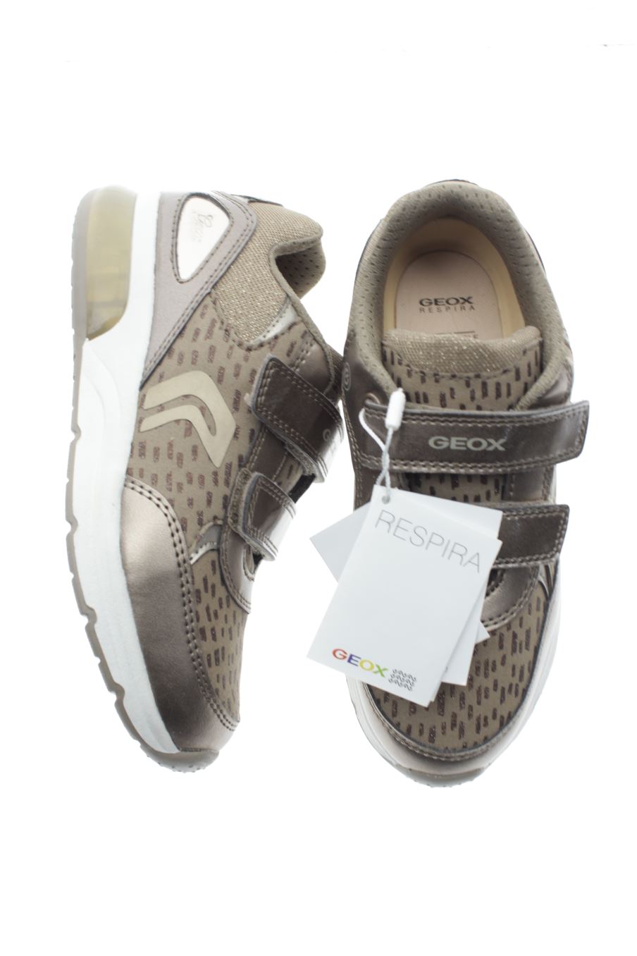 Zapatillas de Geox de la talla 32 con etiqueta