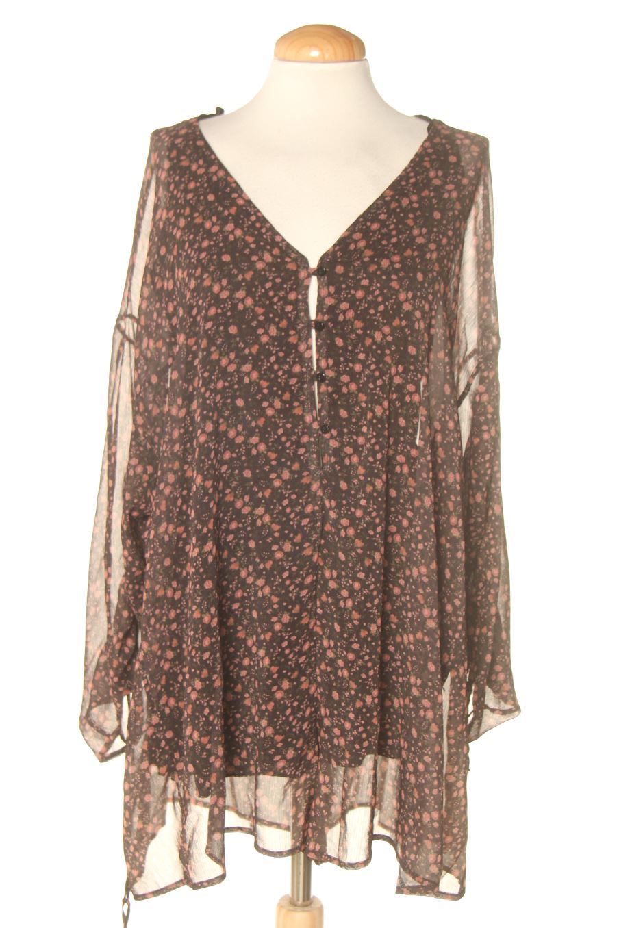 Mono de Pull & Bear de la talla M, de color flores