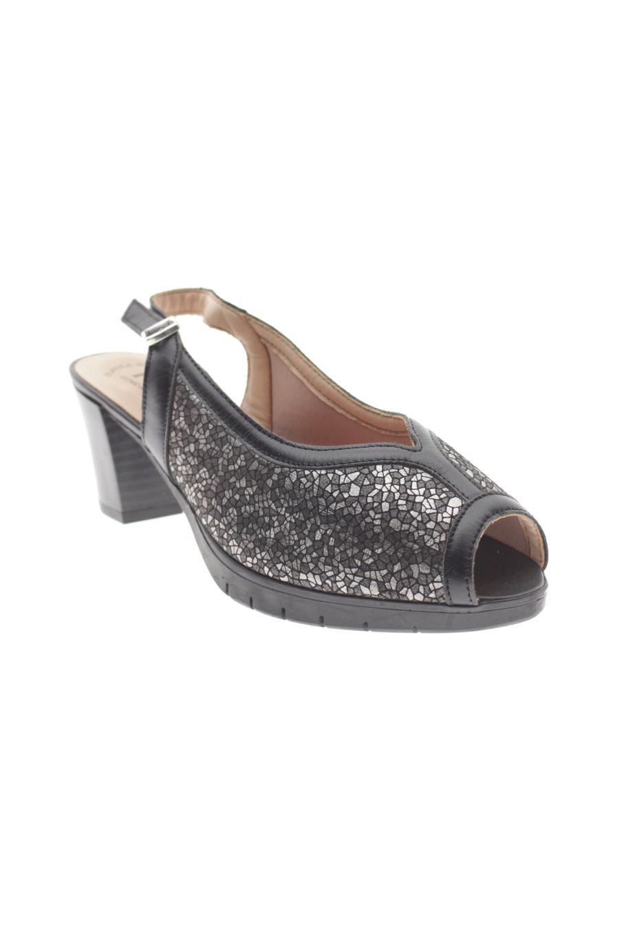Sandalias tacon de PUCHE de la talla 37, de color negro de