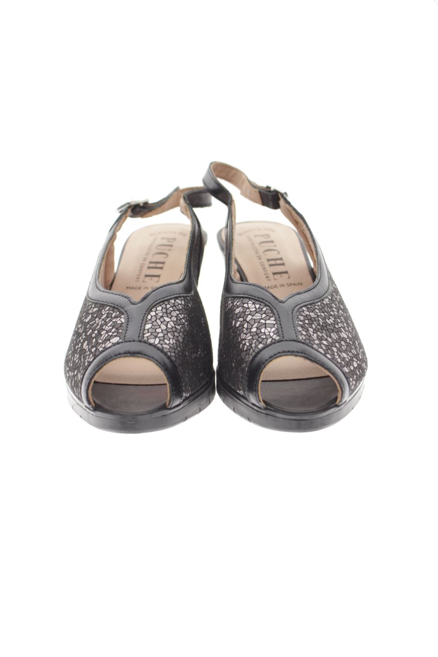 Sandalias tacon de PUCHE de la talla 37, de color negro de