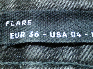 Vaqueros de Stradivarius de la talla 36, de color negro de ropa vaquera
