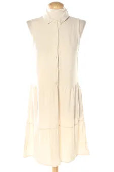 Vestido casual S Stradivarius, foto 1 de 2