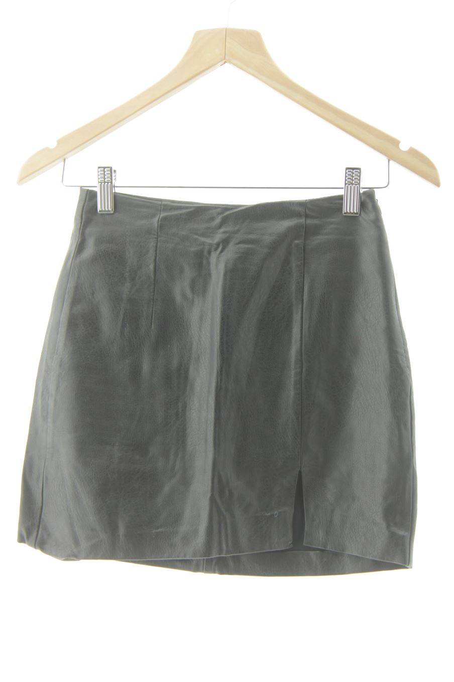 Jupe Stradivarius de la taille 32, de couleur noir